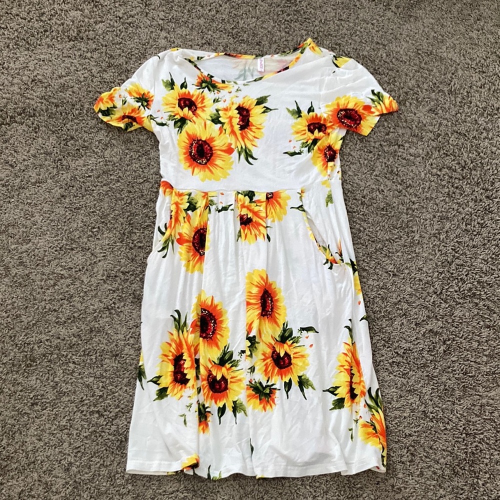 Sunflower Print Dress Size L